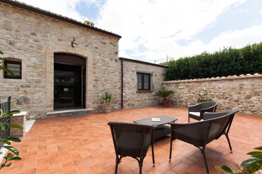 A Casa Nostra Residenza Di Charme Bed and Breakfast Candela Exteriör bild